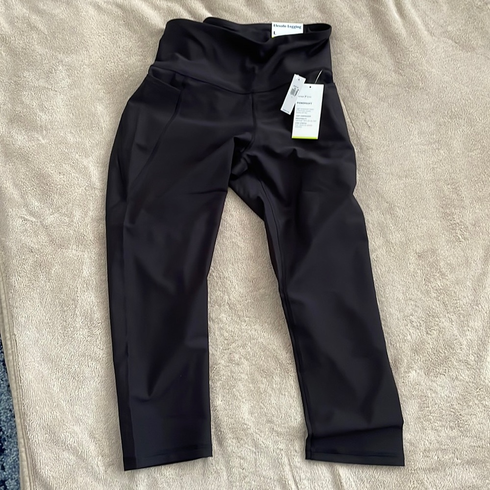 Old navy elevate leggings cropped